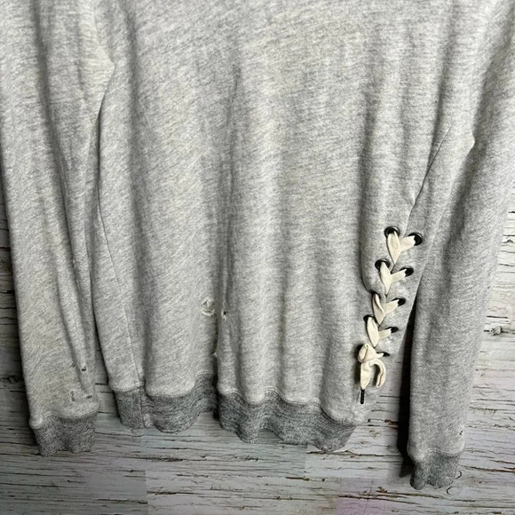 n:PHILANTHROPY Gray  distressed lace up Slouchy Sweatshirt sweater size small - Picture 4 of 9